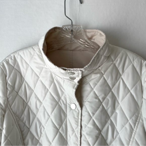 Weatherproof Quilted Reversible Water Resistant Puffer Jacket White and Beige L - Picture 9 of 16